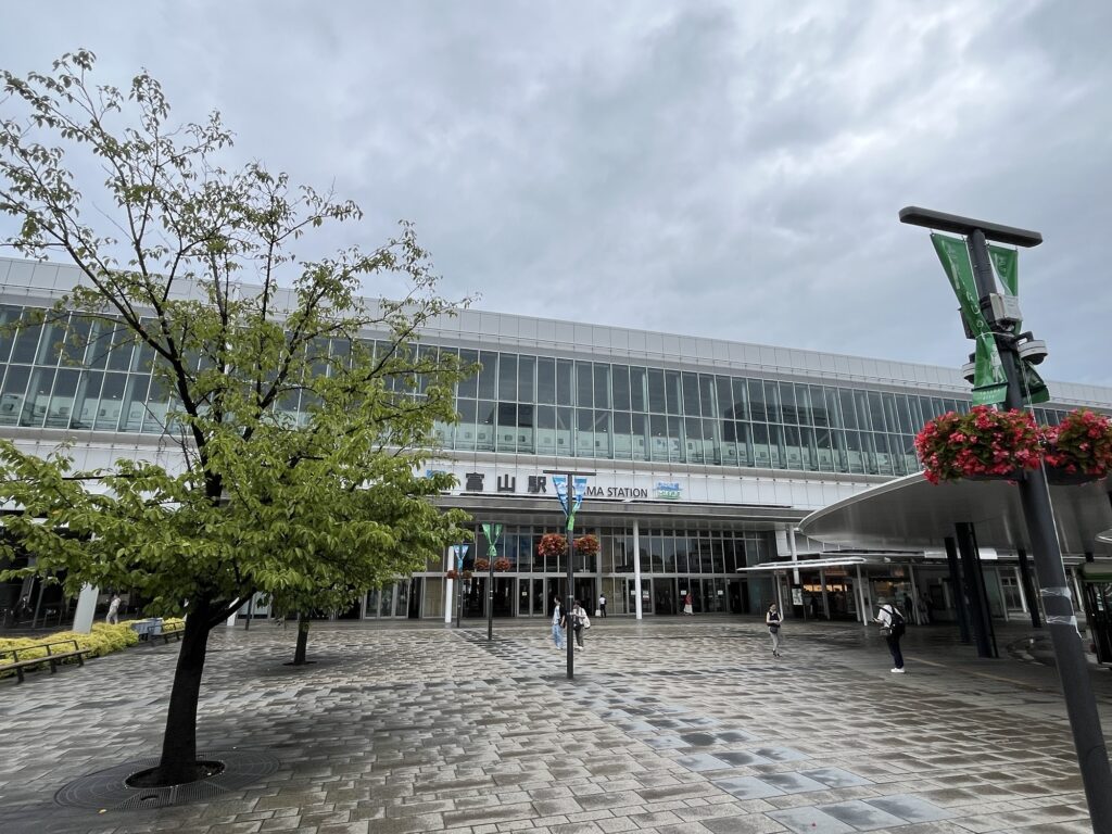 富山駅